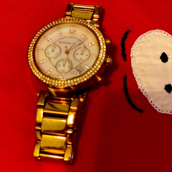 OG MK Watch, everything in good condition, Goes with every outfit, pre-loved ✨ - Picture 2 of 2